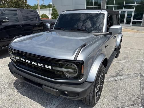 2023 Ford Bronco Outer Banks