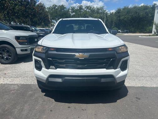 Summit White 2024 Chevrolet Colorado LT
