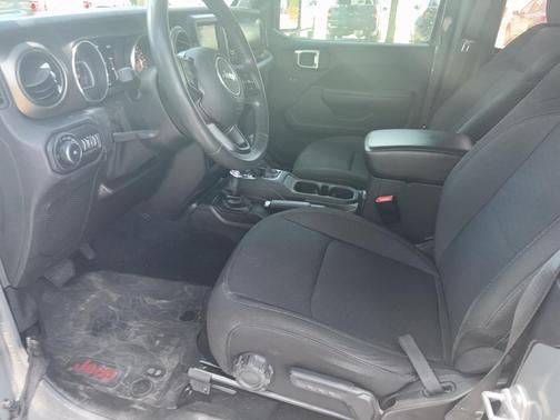 2018 Jeep Wrangler Sport
