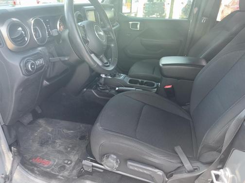 2018 Jeep Wrangler Sport