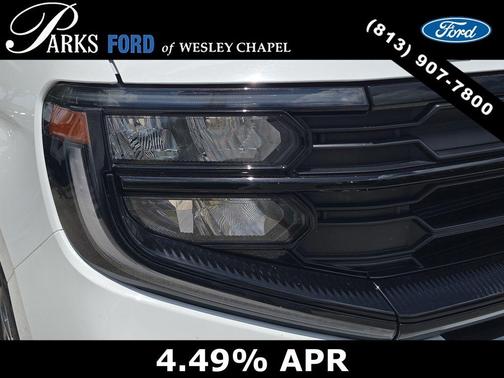 Oxford White 2025 Ford Expedition Active