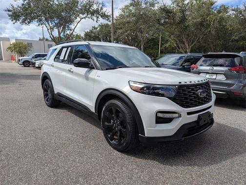 2023 Ford Explorer ST-Line