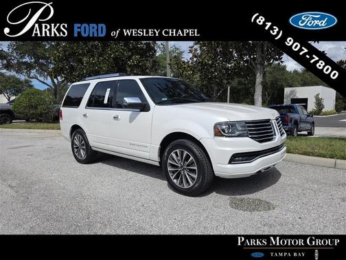 2017 Lincoln Navigator Select
