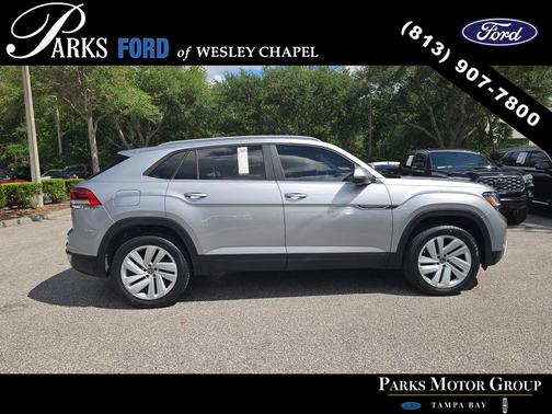 Pyrite Silver Metallic 2020 Volkswagen Atlas Cross Sport 3.6L V6 SE w/Technology