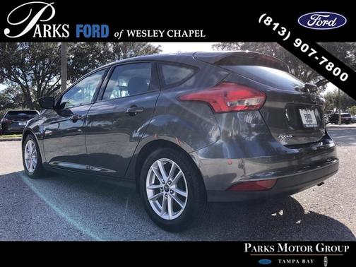 Photo 5 of 21 of 2015 Ford Focus SE