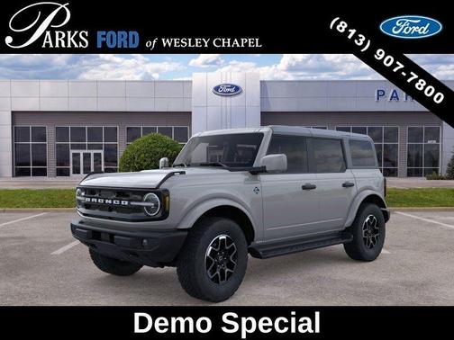 Avalanche Gray 2026 Ford Bronco Outer Banks