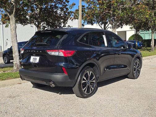 2021 Ford Escape SE