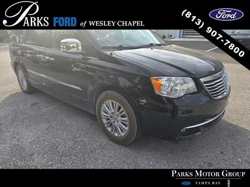 Brilliant Black Crystal Pearlcoat 2015 Chrysler Town & Country Limited Platinum