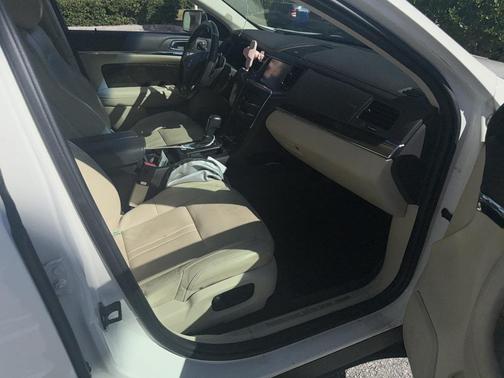 2013 Lincoln MKS Base