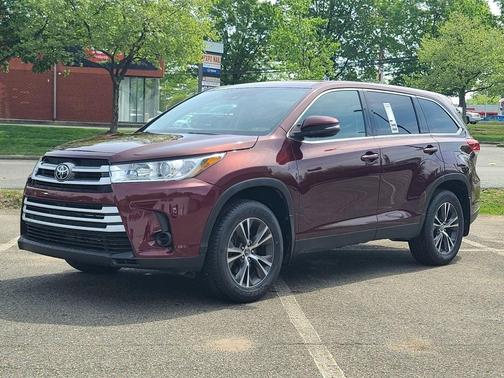 2019 Toyota Highlander LE