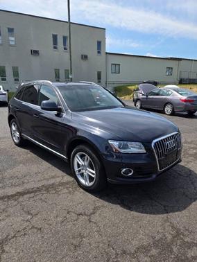 Moonlight Blue Metallic 2014 Audi Q5 2.0T Premium Plus