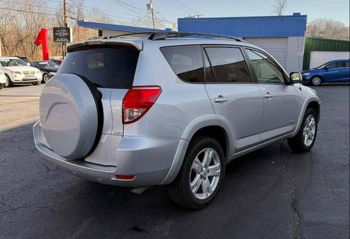 2007 Toyota RAV4 Sport