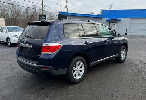 2012 Toyota Highlander SE