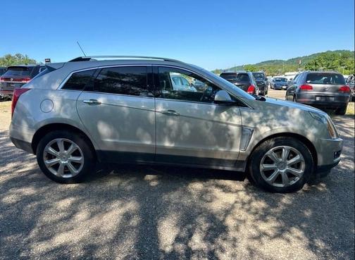 Silver Coast Metallic 2016 Cadillac SRX Premium Collection