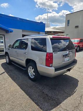Gold Mist 2007 Cadillac Escalade Base