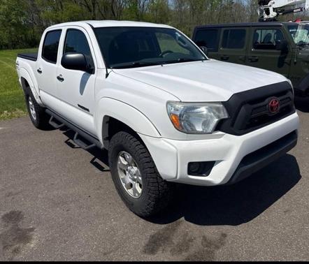 Super White 2015 Toyota Tacoma Base