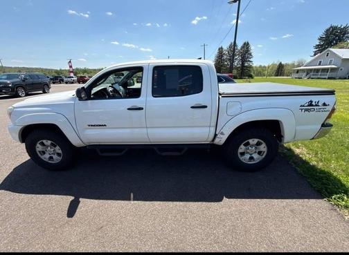Super White 2015 Toyota Tacoma Base