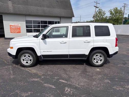 Bright White Clear Coat 2015 Jeep Patriot Sport