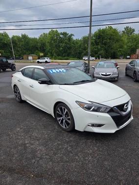 Pearl White 2017 Nissan Maxima 3.5 Platinum
