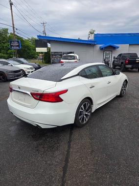 Pearl White 2017 Nissan Maxima 3.5 Platinum