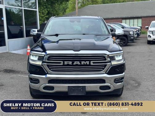 Diamond Black Crystal Pearlcoat 2021 RAM 1500 Laramie