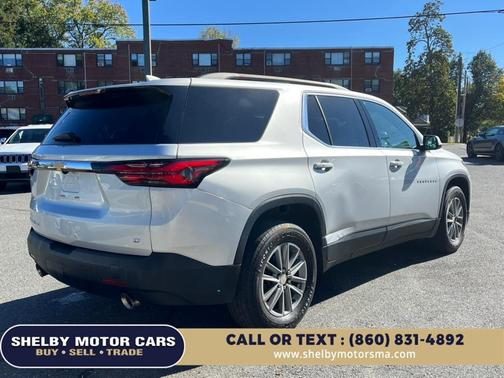 2022 Chevrolet Traverse LT Cloth