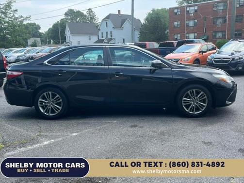 2016 Toyota Camry SE