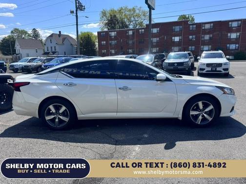 Pearl White Tricoat 2019 Nissan Altima 2.5 SV
