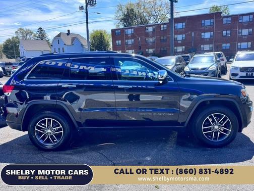 Diamond Black Crystal Pearlcoat 2017 Jeep Grand Cherokee Limited