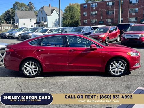 2013 Ford Fusion SE