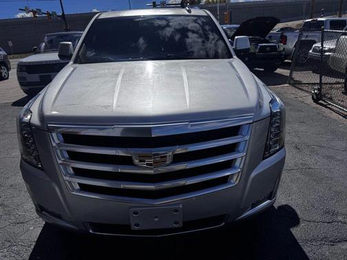 2016 Cadillac Escalade Luxury