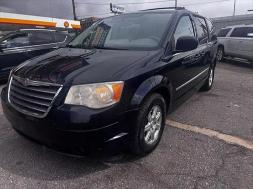 2010 Chrysler Town & Country Touring