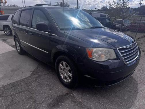 2010 Chrysler Town & Country Touring