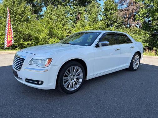 Bright White Clearcoat 2011 Chrysler 300 Limited