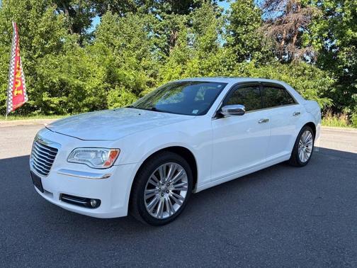 Bright White Clearcoat 2011 Chrysler 300 Limited