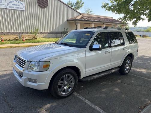 White Platinum Metallic Tri-Coat 2010 Ford Explorer Limited