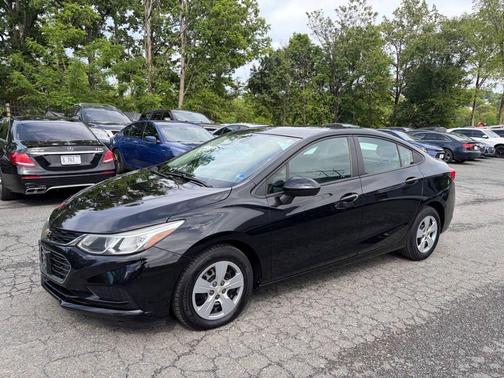 Mosaic Black Metallic 2018 Chevrolet Cruze LS