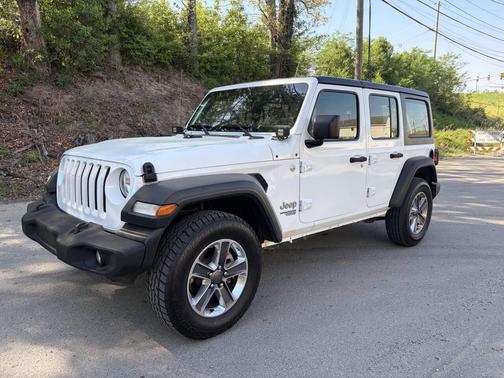 Bright White Clearcoat 2018 Jeep Wrangler Unlimited Sport