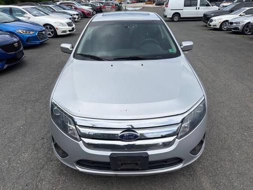 Ingot Silver Metallic 2011 Ford Fusion SE