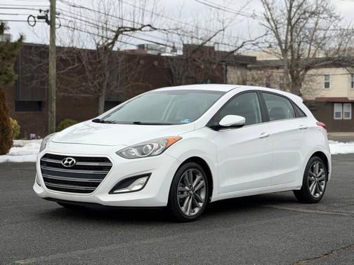 2016 Hyundai Elantra GT Base