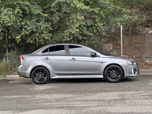 2017 Mitsubishi Lancer SE