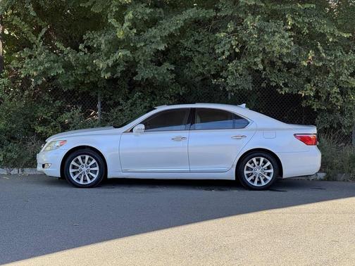 2010 Lexus LS 460 Base
