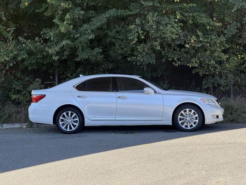 2010 Lexus LS 460 Base