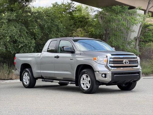 2017 Toyota Tundra SR5