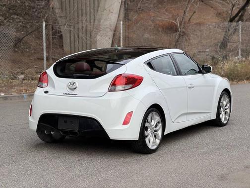 2012 Hyundai Veloster Base