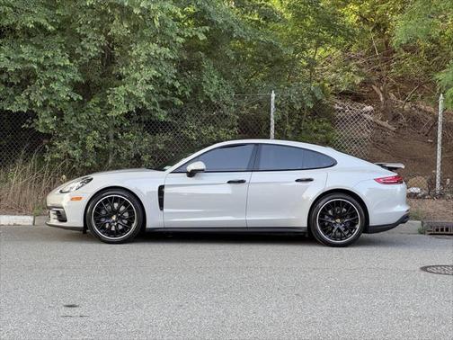 2018 Porsche Panamera 4S