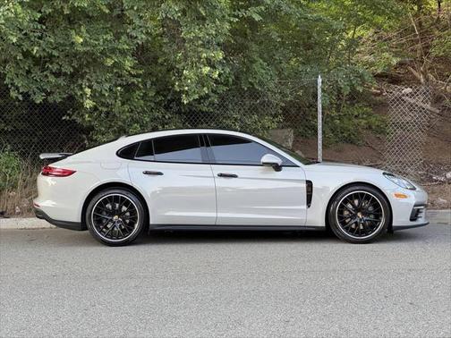 2018 Porsche Panamera 4S