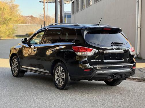 2015 Nissan Pathfinder SL