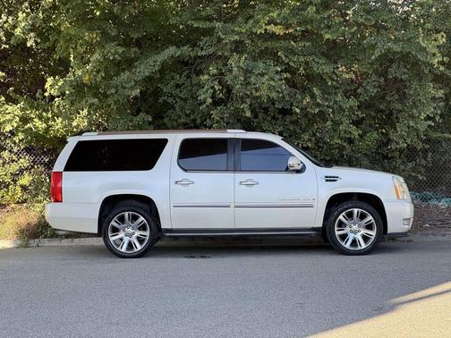 2008 Cadillac Escalade ESV Standard