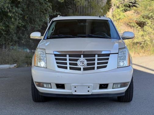 2008 Cadillac Escalade ESV Standard